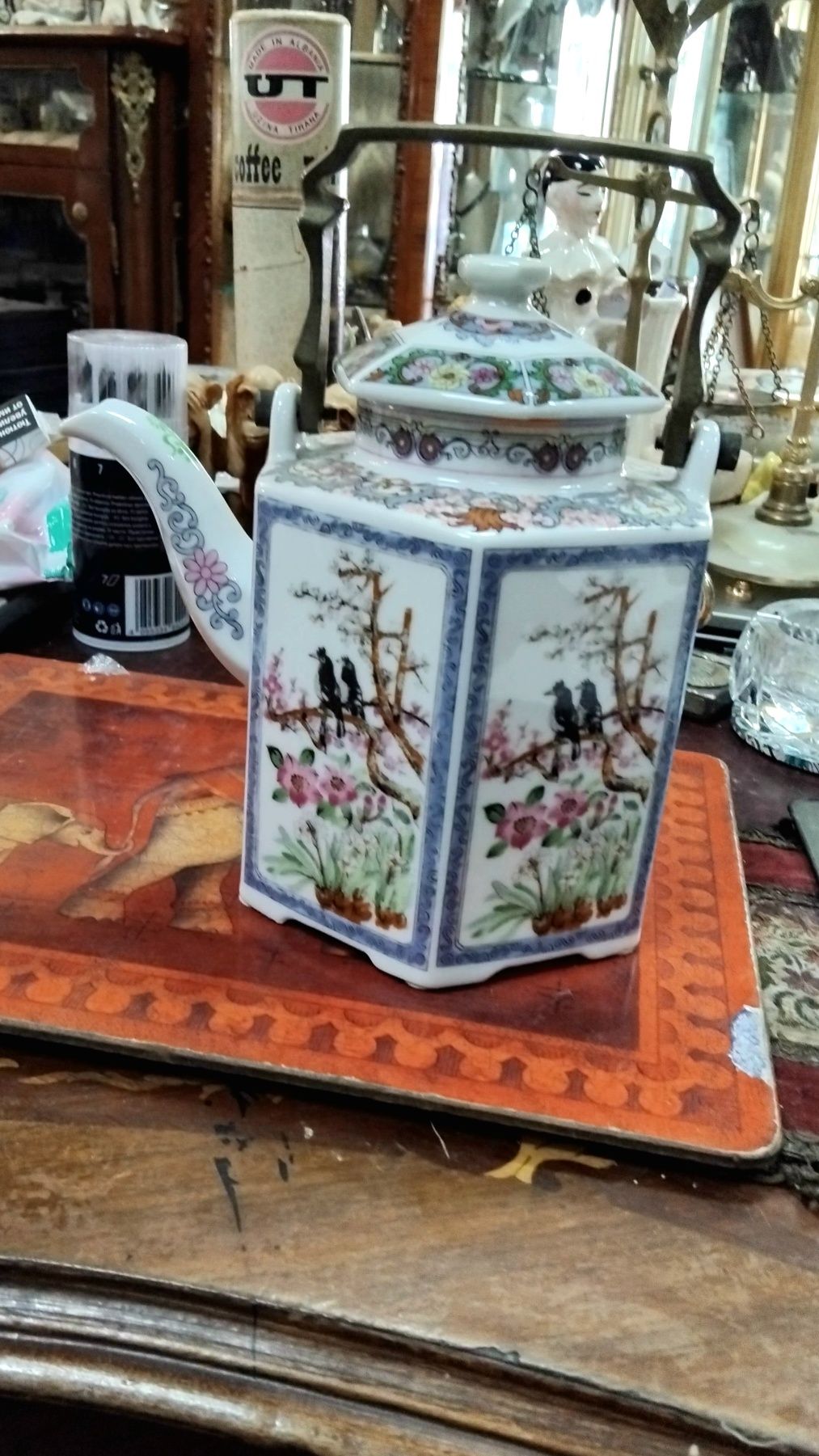 Винтидж японски порцеланов чайник!