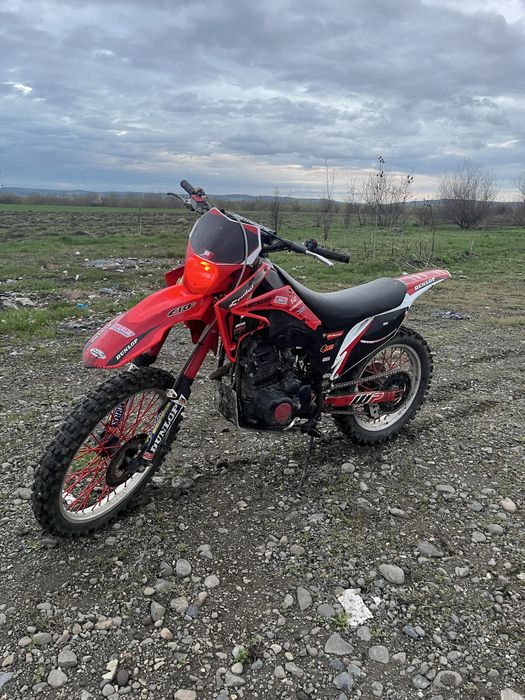 Cross 125cc.