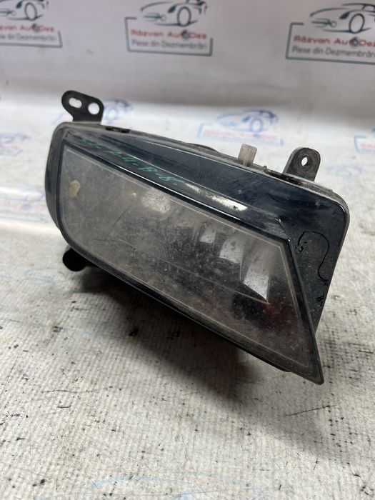 proiector stanga audi a4 b8 2014