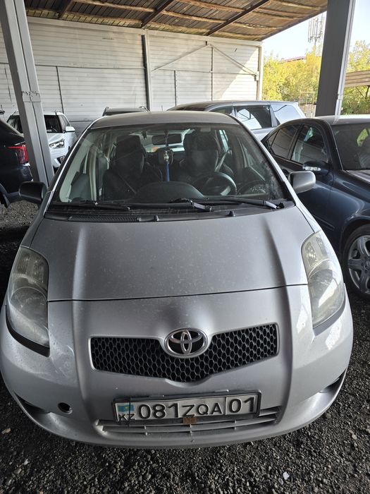 Продам машину Toyata Yaris