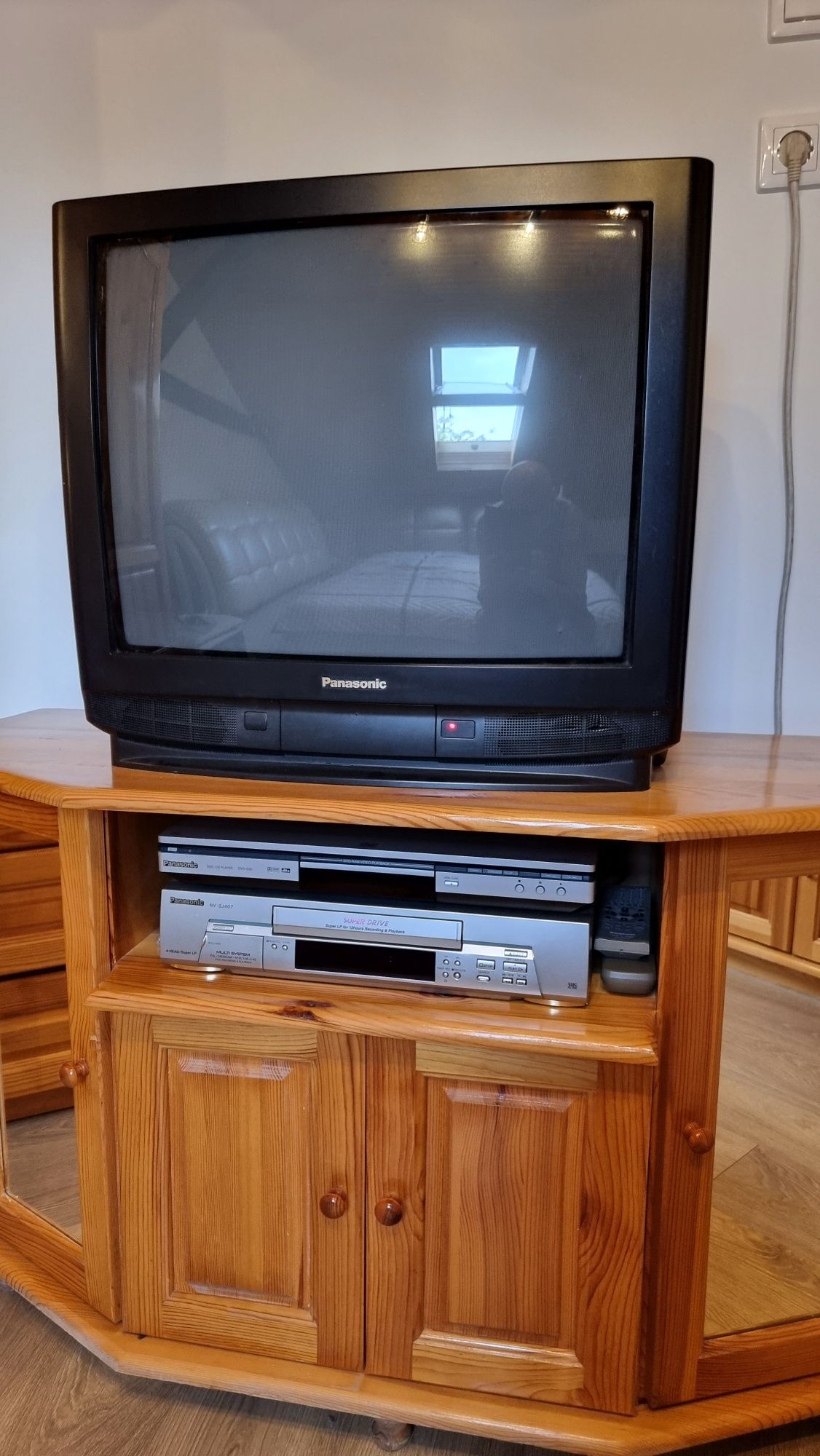 Телевизори Panasonic 25" и 21"