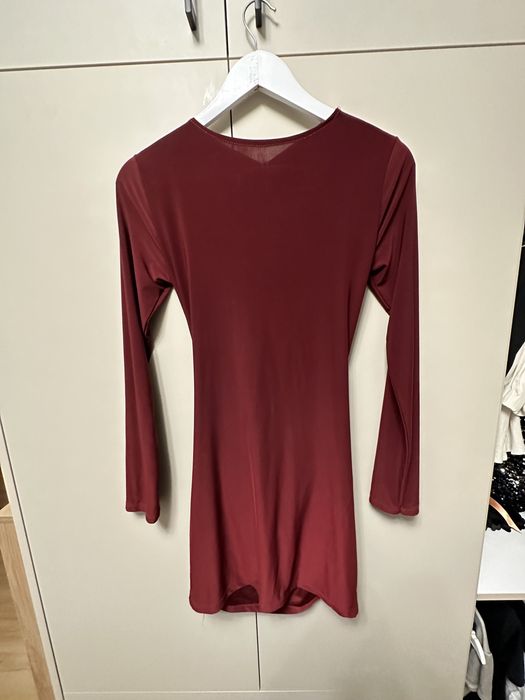 Къса рокля, с дълъг ръкав