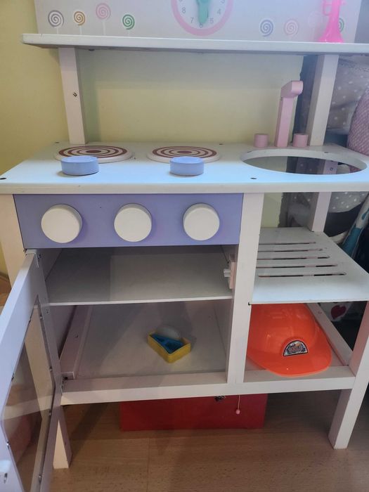 Малка кухня с много плодове и зеленчуци бонус