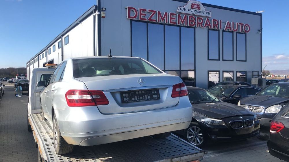 Dezmembram Mercedes Benz E Class W212 2.2 CDI an fabr 2011