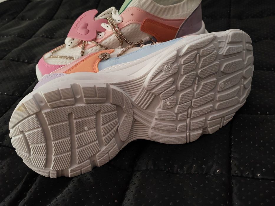 Adidași noi măsura 39