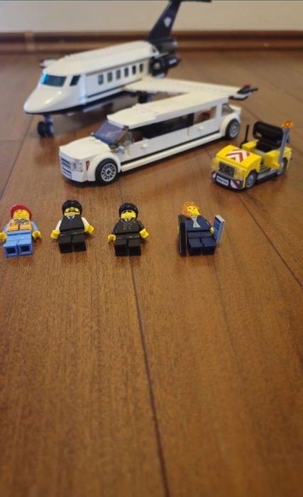 LEGO CITY 60102 Airport VIP Service Retired COMPLET+CARTICELE