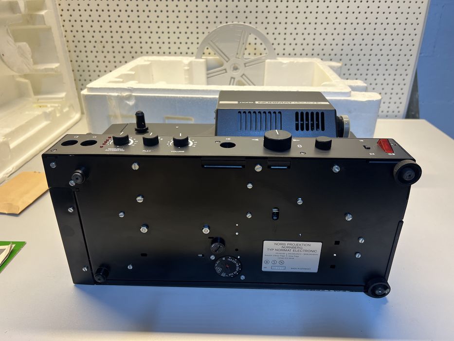 Vand proiector Noris Norimat Electronic