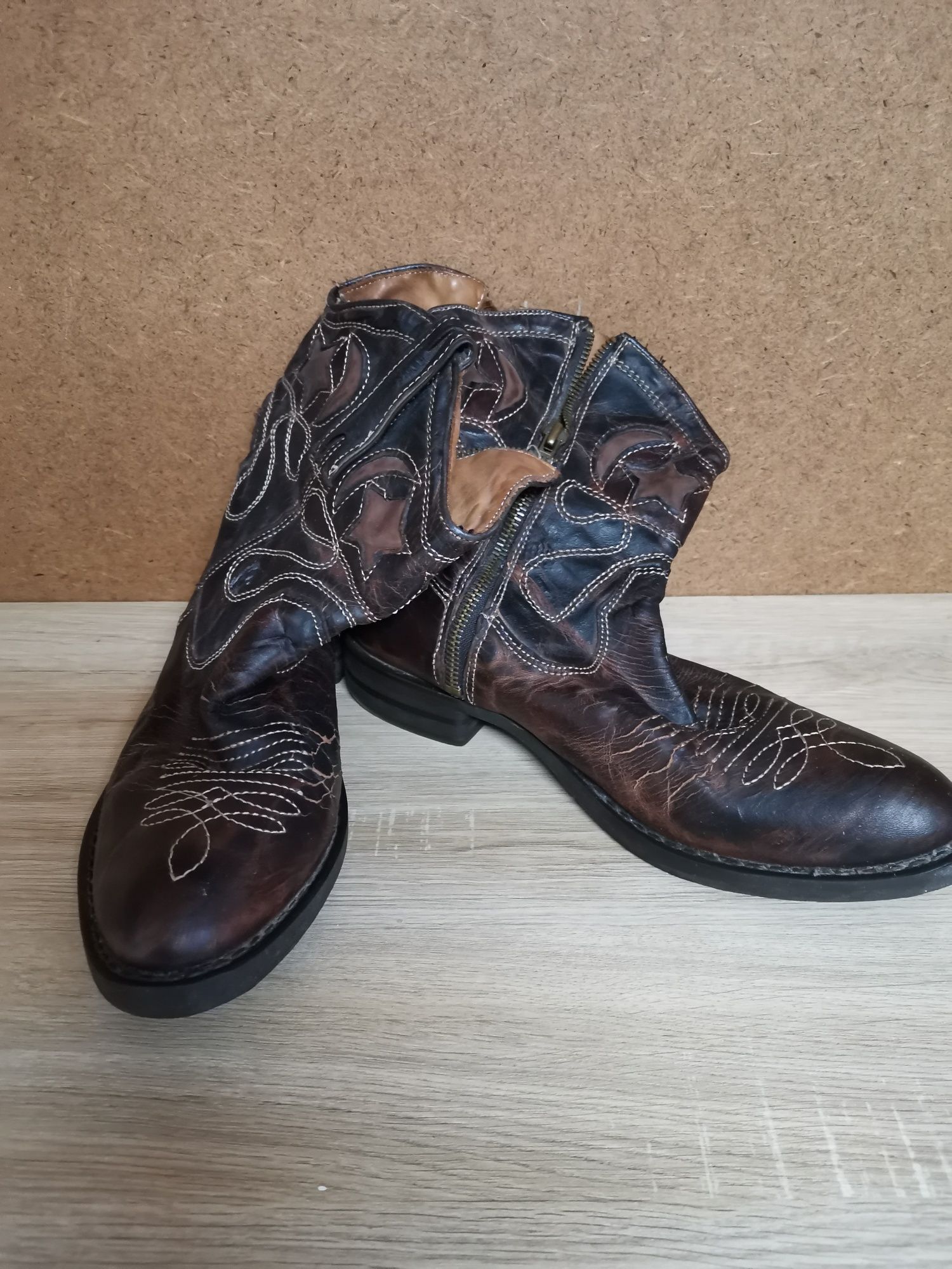 Ghete cowboy ciocate piele interior/exterior noi 40