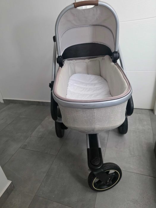 Бебешка количка Maxi Cosi Nova Nomad