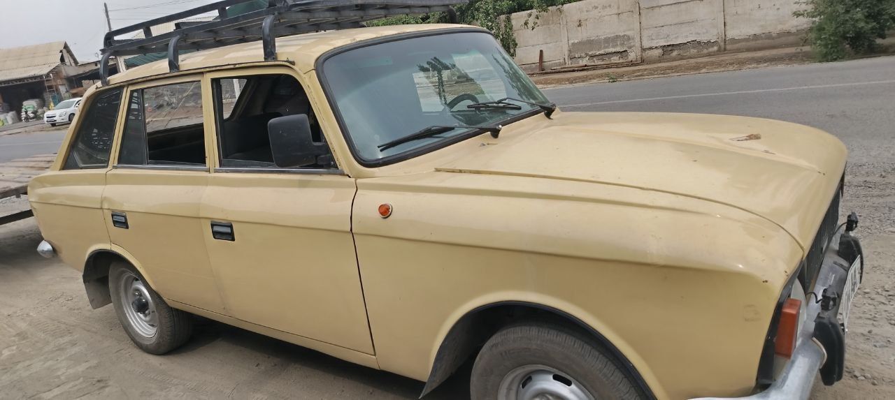 Moskvich kombi  2125