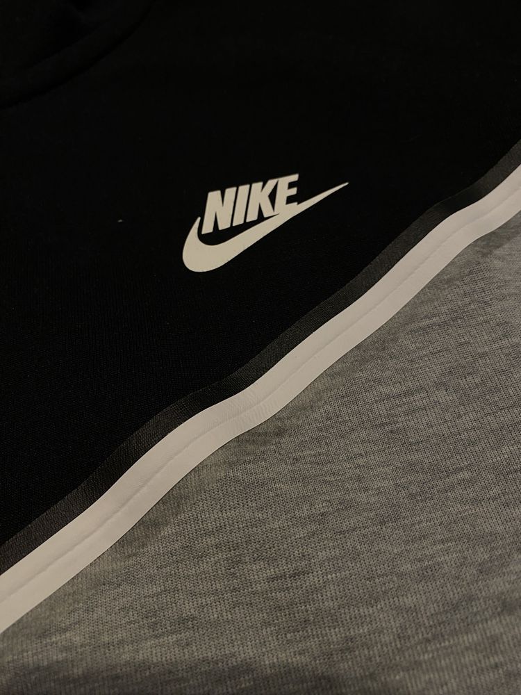 Nike Tech Fleece Черно/Сив