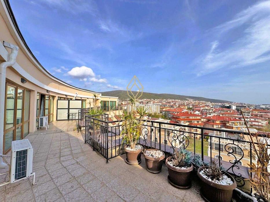 Продава се Двустаен апартамент в Свети Влас - 120 кв.м за 1375 €/кв.м - Снимка #12