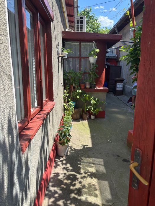 Vand casa cu 3 camere in Giurgiu