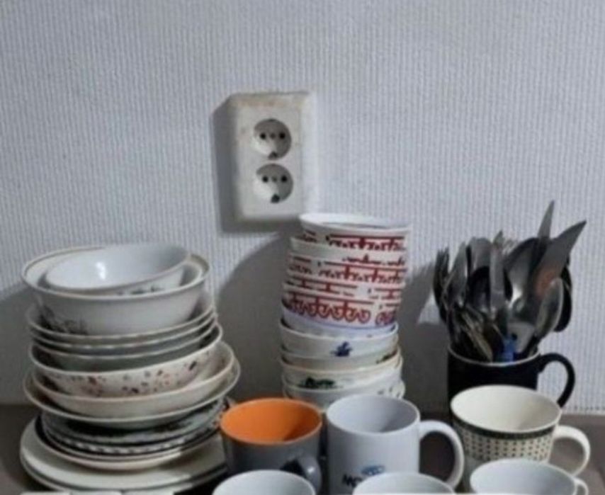 Продам много посуды для столовых,для гостей и  личного пользования