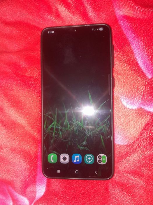 Самсунг S21+ ветнам икки симкартали идиял холатда