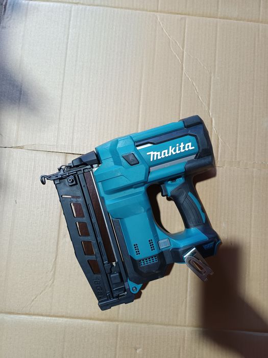 Makita 18v pistol cuie 25-64mm