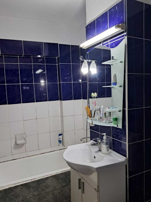 Vand apartament 4 camere in vaslui