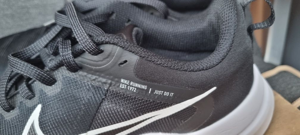 Nike 40 номер дамски