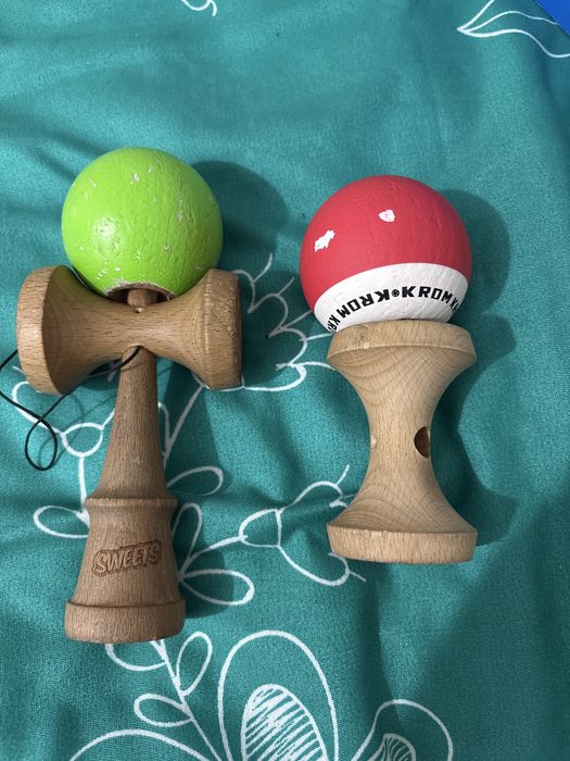 Kendama Sweets cu bila krom si cupe krom