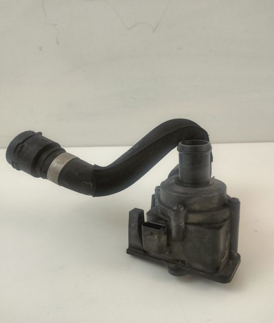 Pompa recirculare apa  8K0819147 / 8K0965561A Audi A5 8T seria