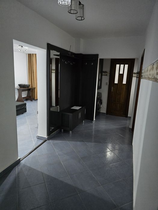 Inchiriez apartament 3 camere în regim hotelier Târg Crăciun Craiova