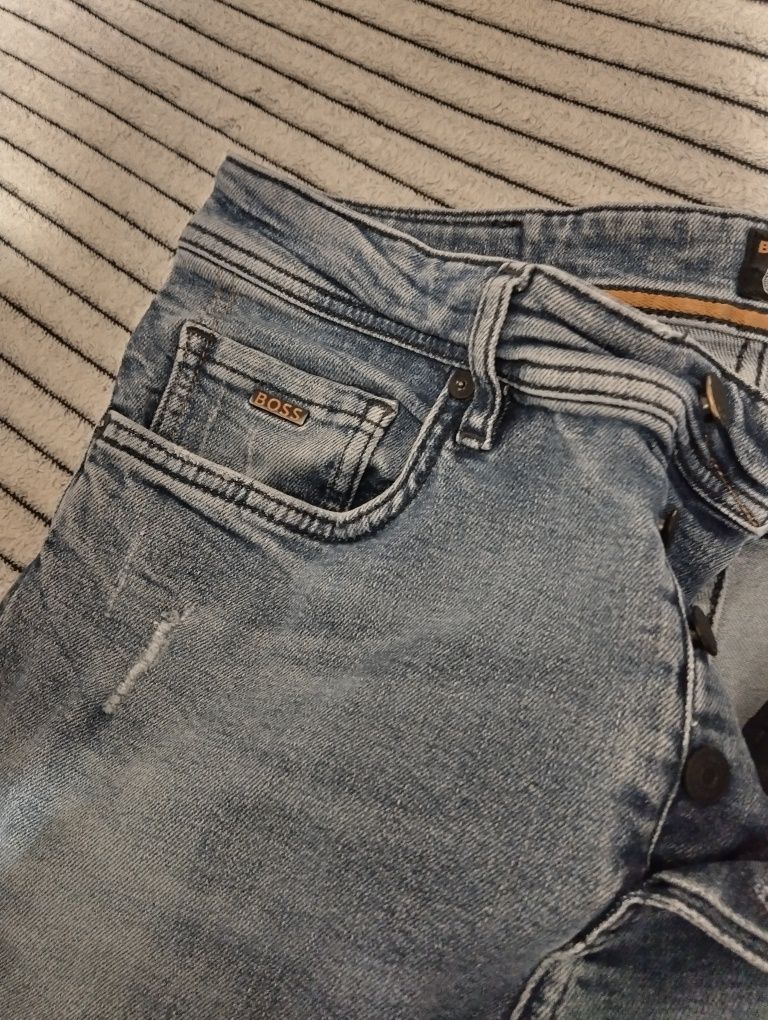 Blugi Hugo boss mărimea 32/32 culoarea albastra