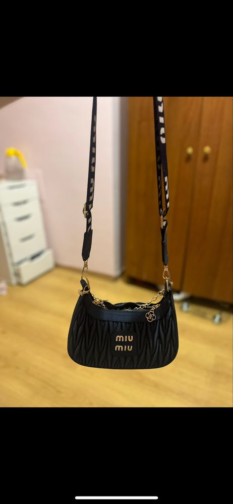 Чанта на Mui Mui