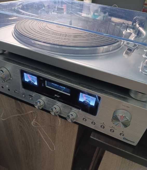 Комплект грамофон и усилвател GPO - PR 100/200