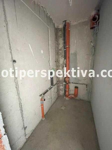 Продава се Тристаен апартамент в Пловдив, Кючук Париж - 106 кв.м за 843 €/кв.м - Снимка #9