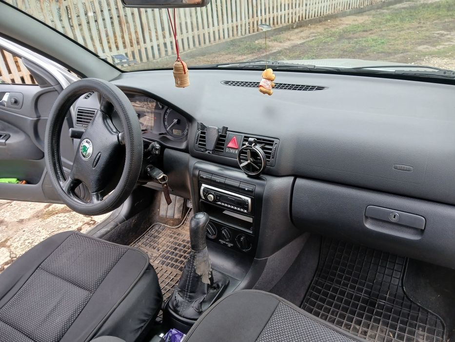 Skoda  Octavia 2003