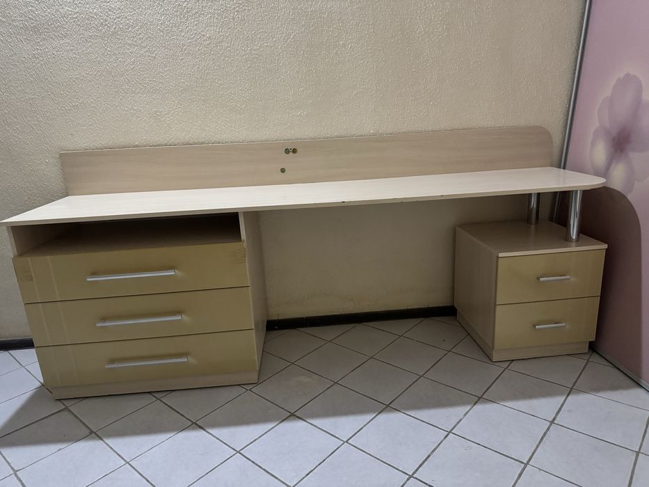 Продам письменный стол