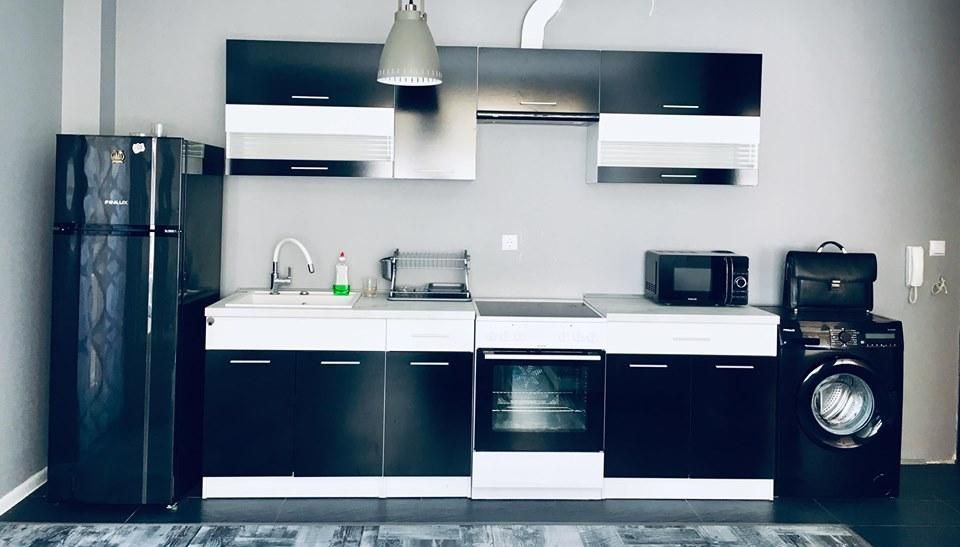 Дава се под наем Двустаен апартамент в Бургас, Възраждане - 60 кв.м за 408 € - Снимка #3