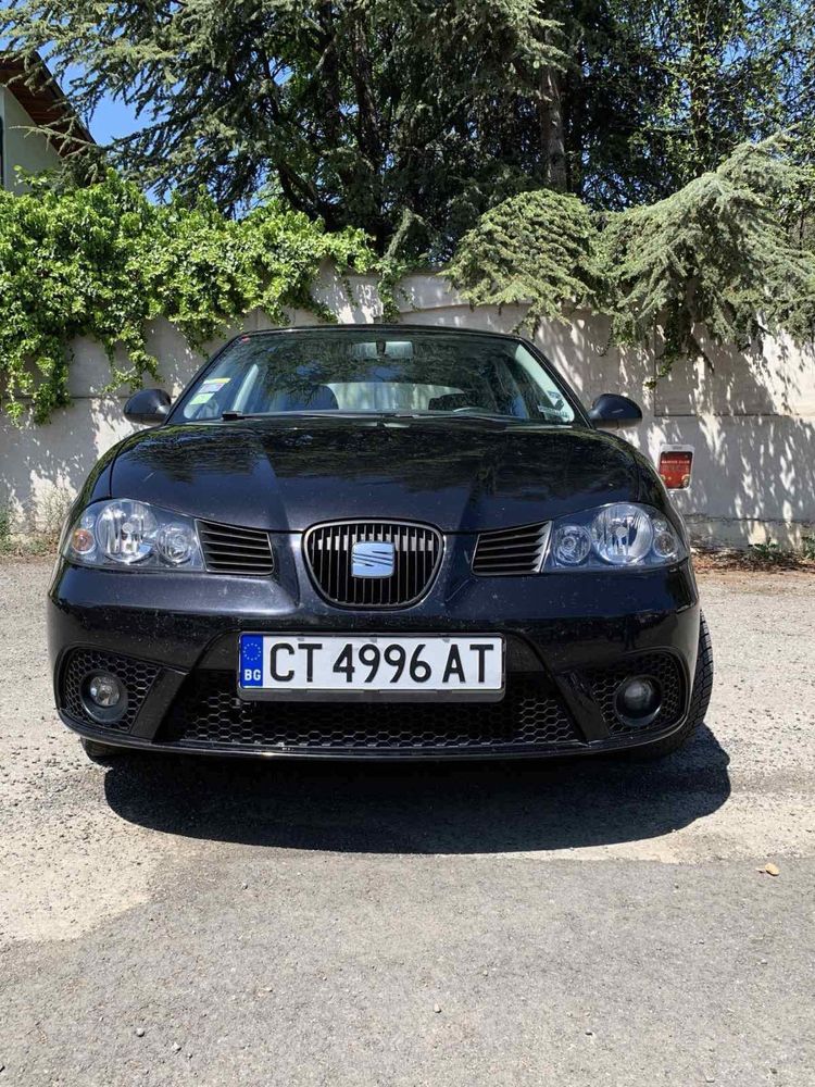 Seat ibiza 1.4 с пълна сервизна история