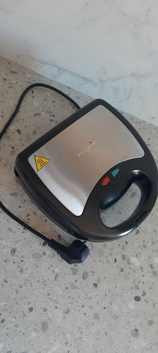 Sandwich maker 3 în 1