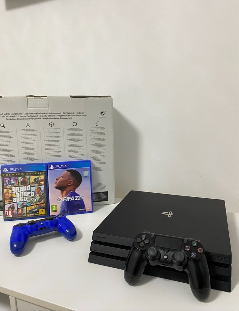 PlayStation 4 PRO PS4/ Fullbox/ 1TB/2x Joystick uri