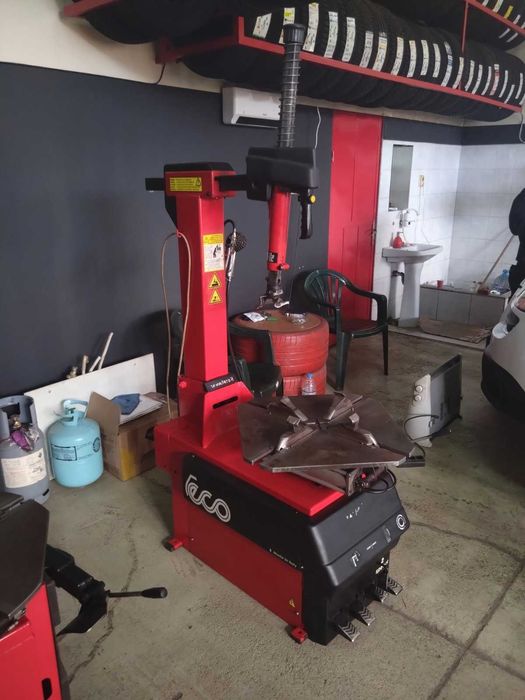 Автоматична гумо-демонтажна машина TECO 36 с две скорости на въртене,