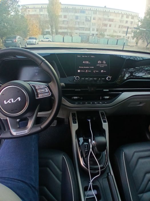 Kia carens sotiladi ideal xolatda