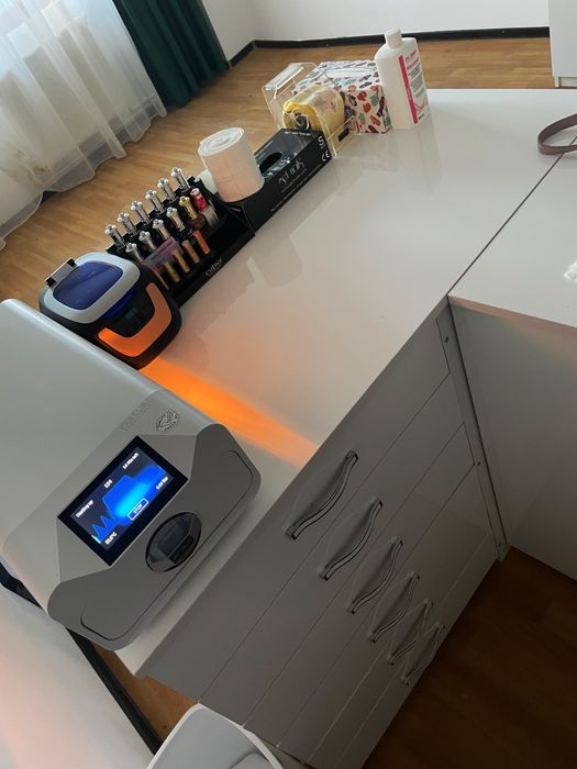 Birou si aspirator profesional TAIFUN 2