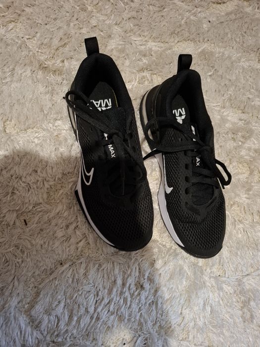 Nike оргинални обувки размер42