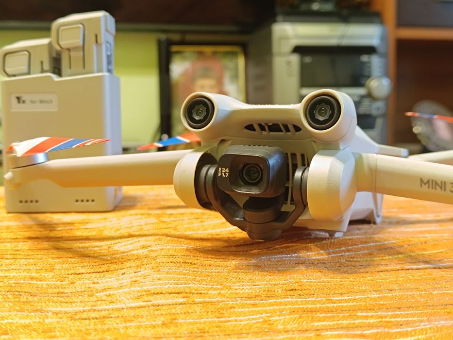 Drona Dji mini 3 Pro + SmartRC, + 2 acumulatori