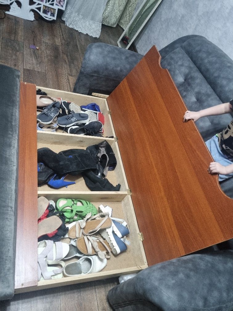 Продам диван в хорошем состоянии