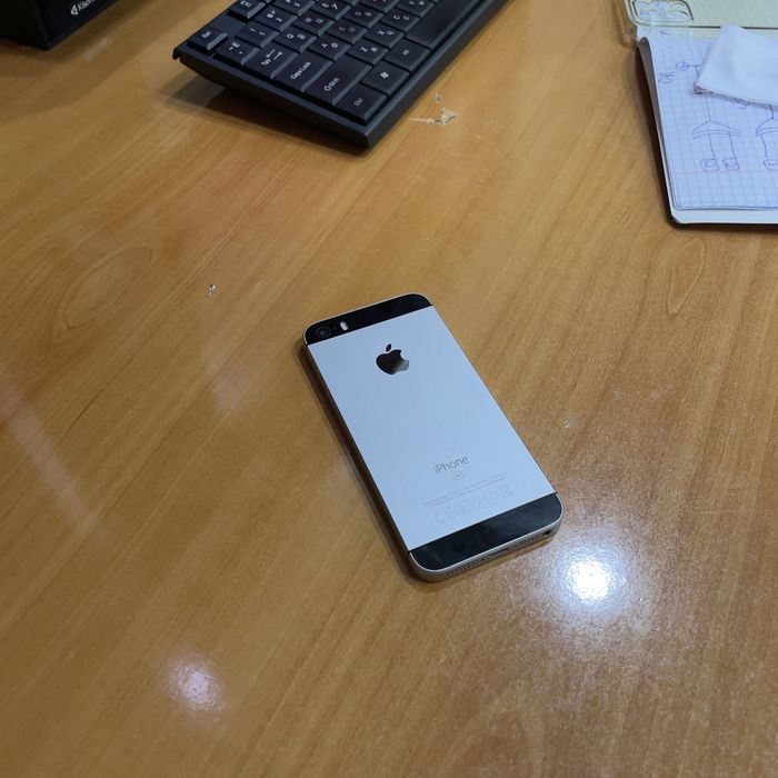 iPhone Se 32GB Scape black