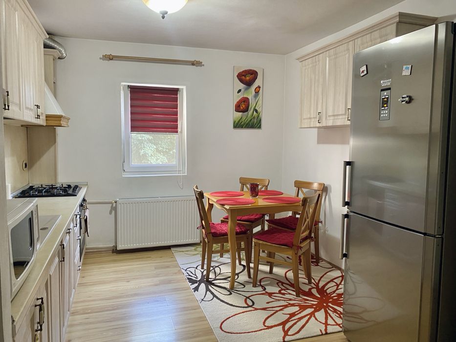 Apartament de inchiriere 3 camere