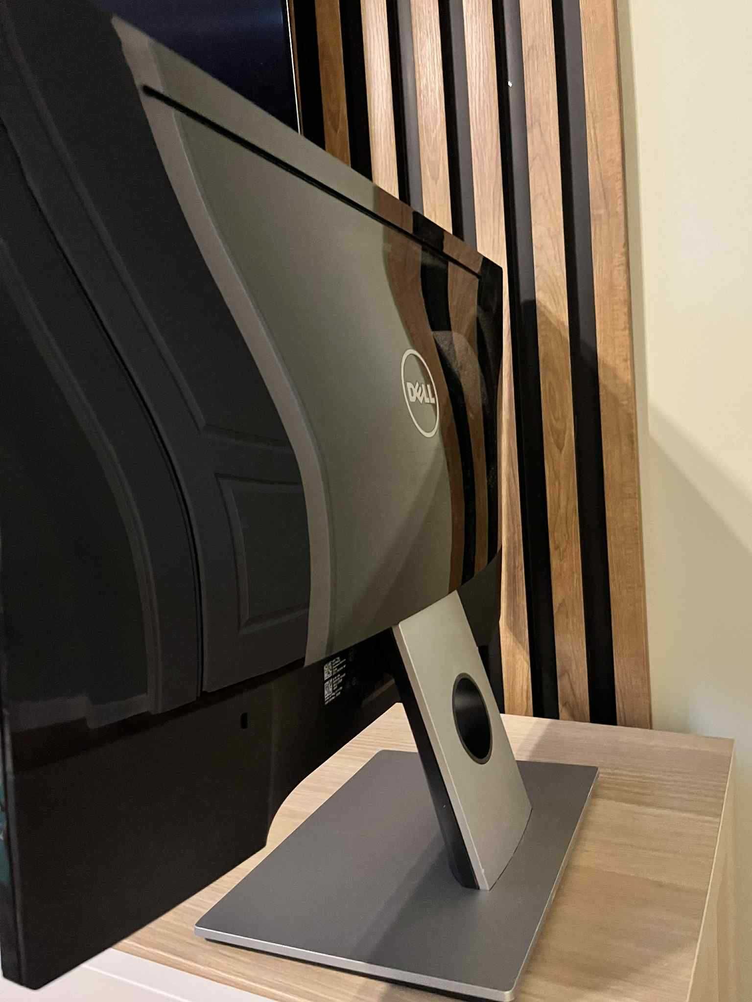 Монитор DELL 24 SE2416H