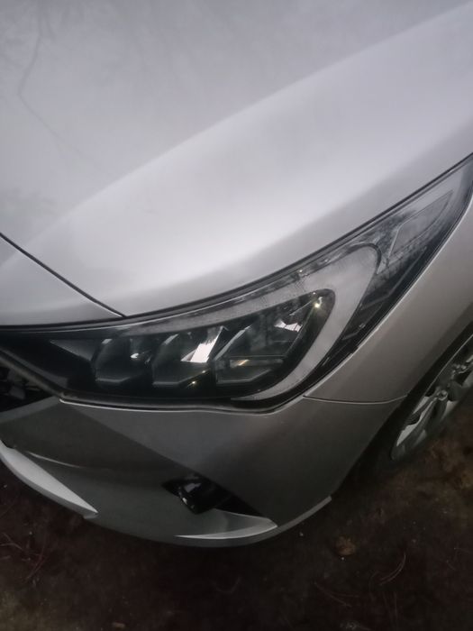 Продам фару переднюю