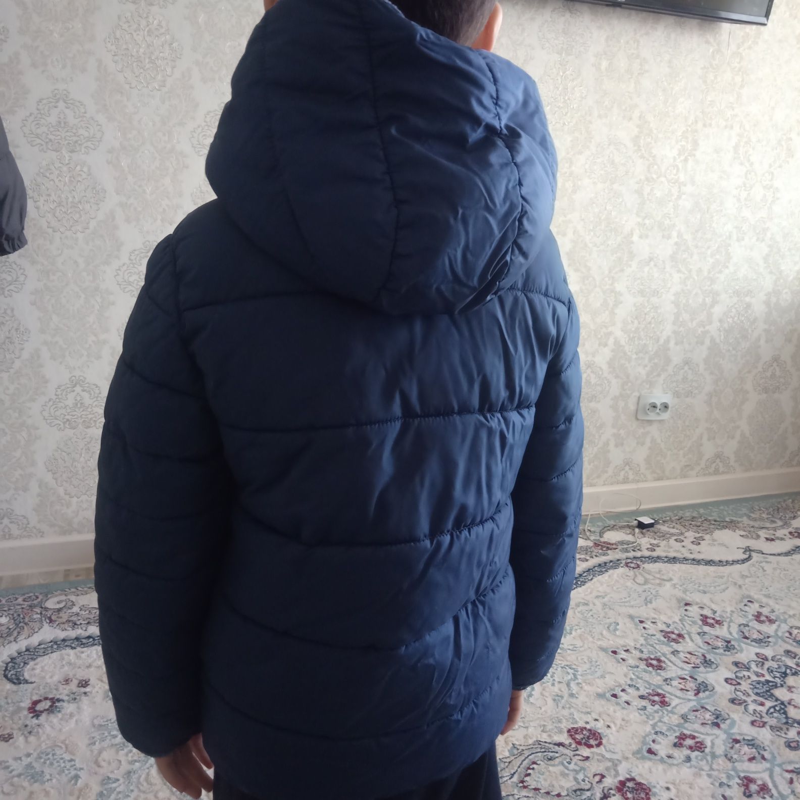 Куртка на мальчика 3-4 г , 3000