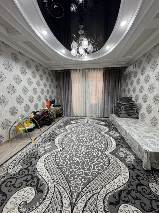 3 xonalik kvartira sotiladi sharq 2 dan 100 m2