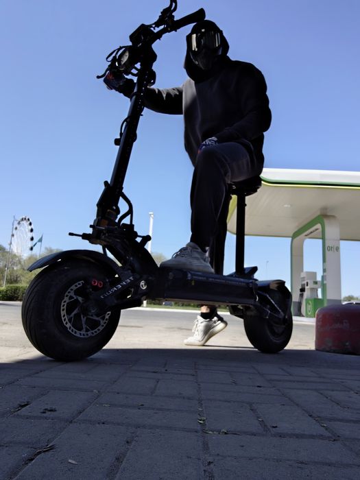 Продам электросамокат Teverun 7260r