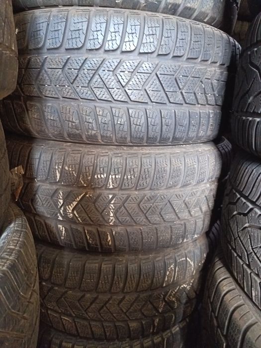 Anvelope de iarnă 235/55R17