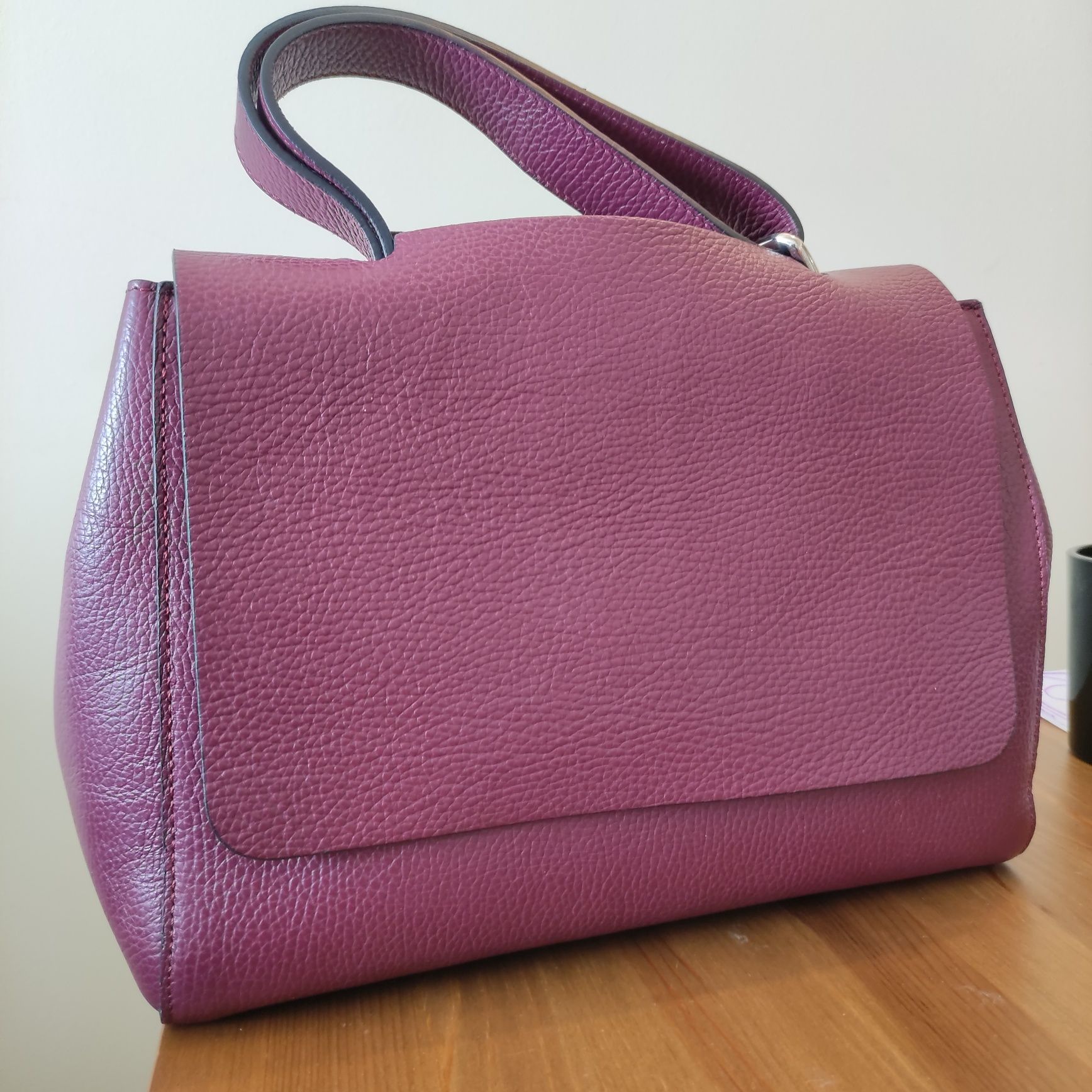 Елегантна дамска чанта в два цвята Италия